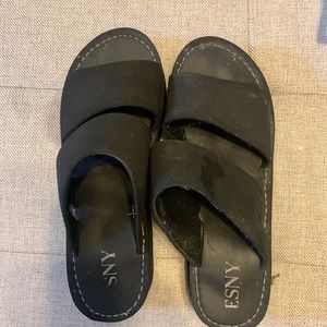 ESNY women’s sandals size 6 1/2